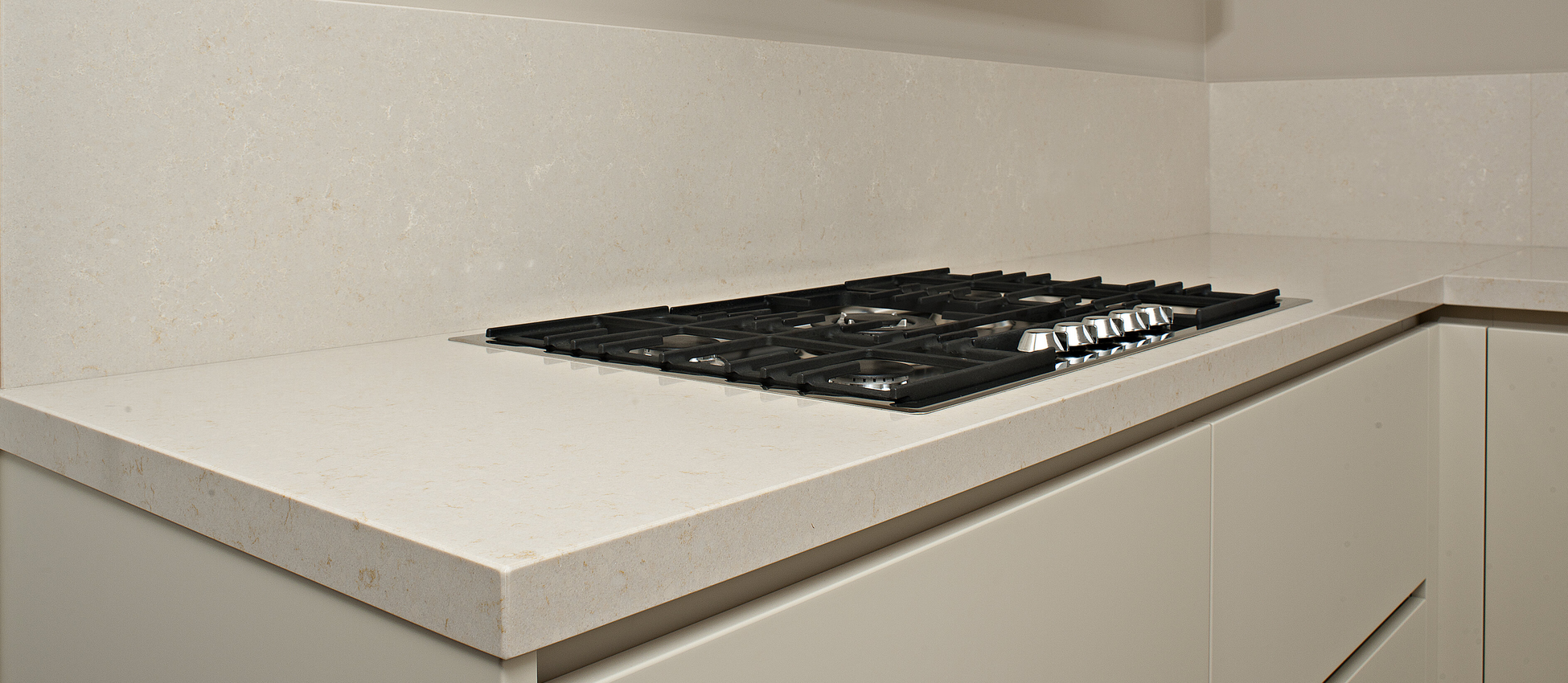 Cream - Veined - Quartzforms2