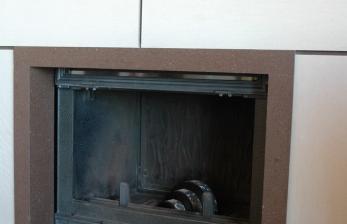 Fireplace cladding with quartz