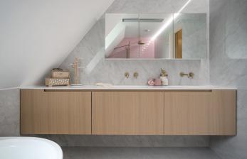 BLANCO CARRARA NEOLITH - Bathroom Wall & Floor